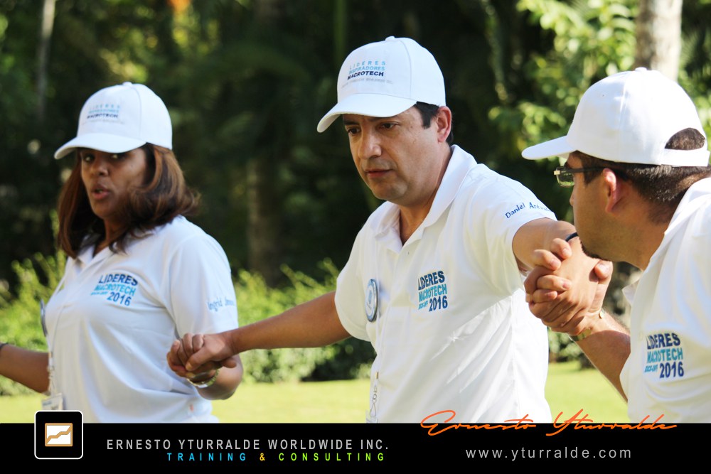 Team Building LATAM con actividades vivenciales de integración y liderazgo
